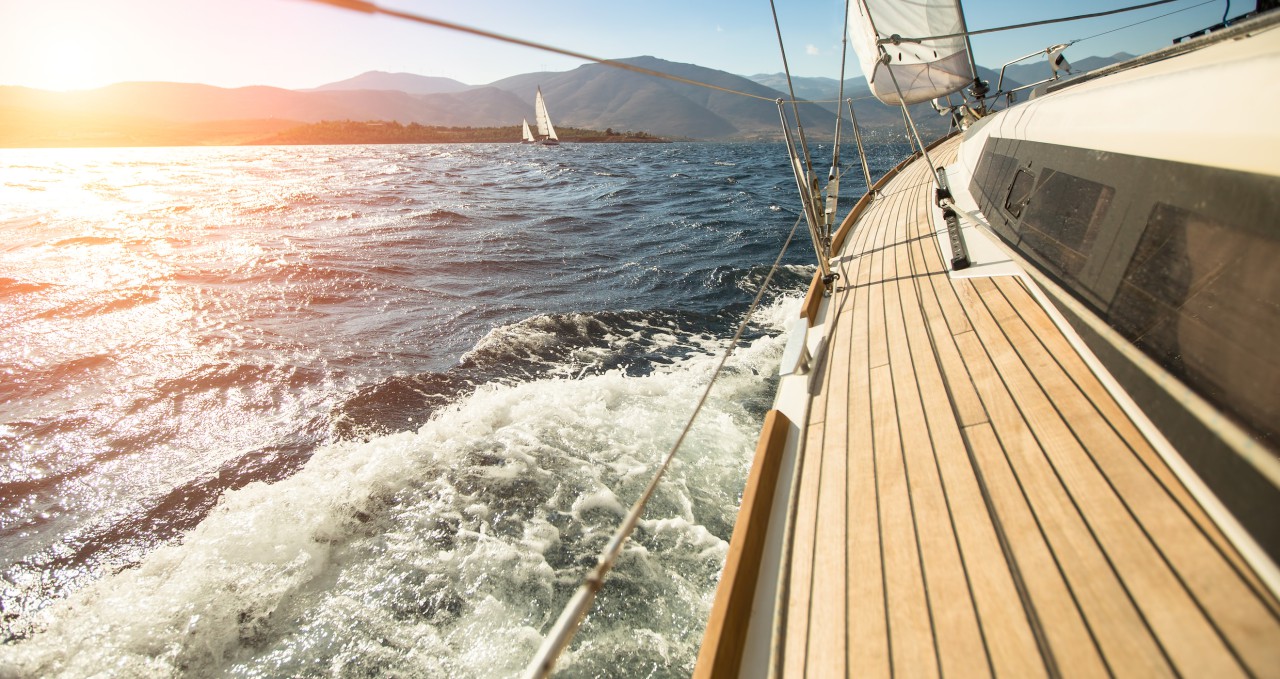 Segelboot auf dem Meer
